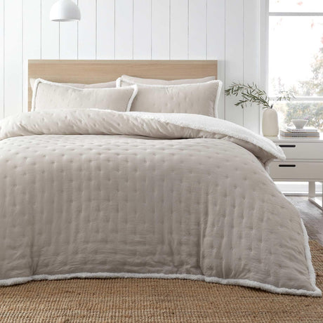 Catherine Lansfield Nori Cosy Sherpa Duvet Cover Set - Cream