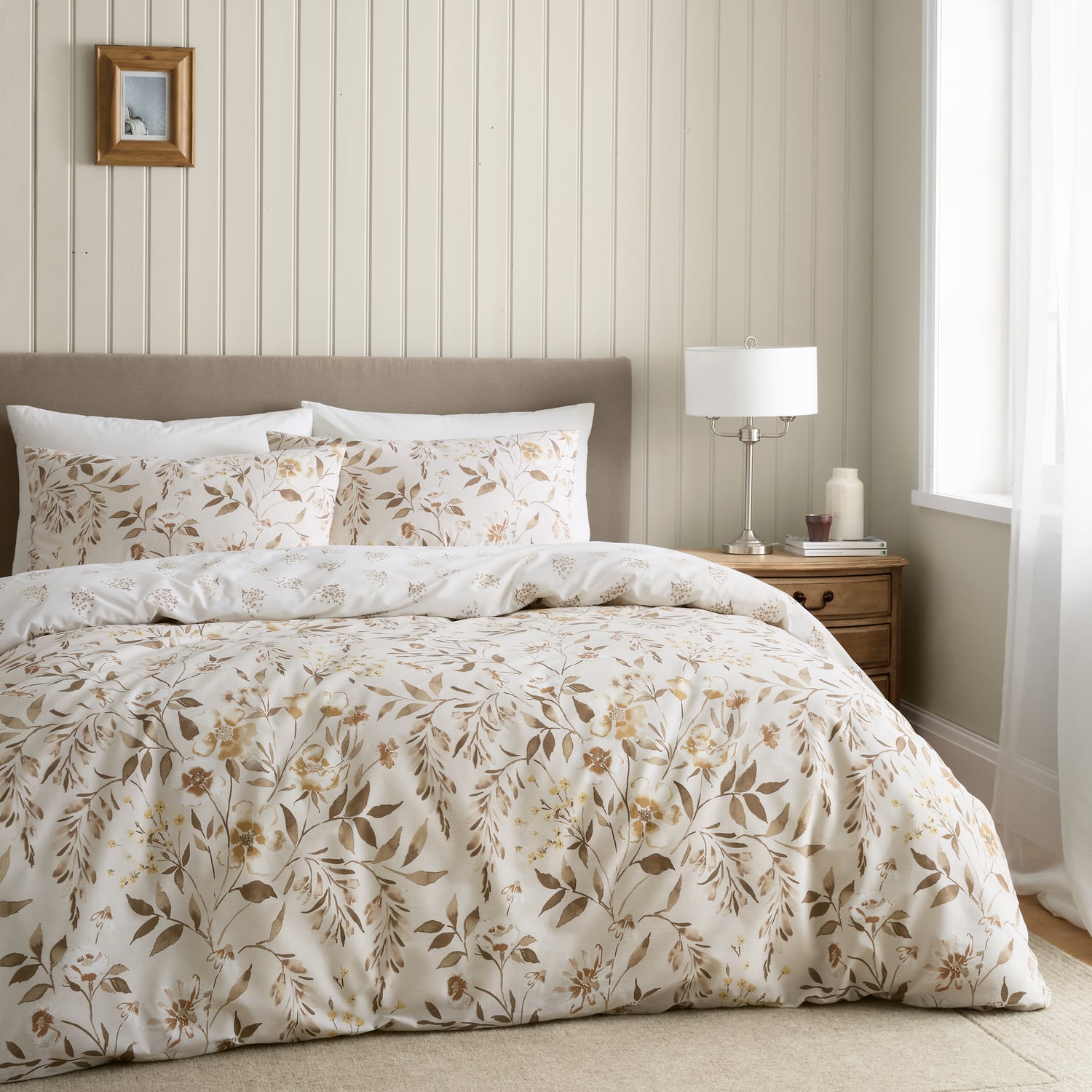 Catherine Lansfield Isadora Floral Duvet Cover Set - Isadora Floral Natural Duvet Set