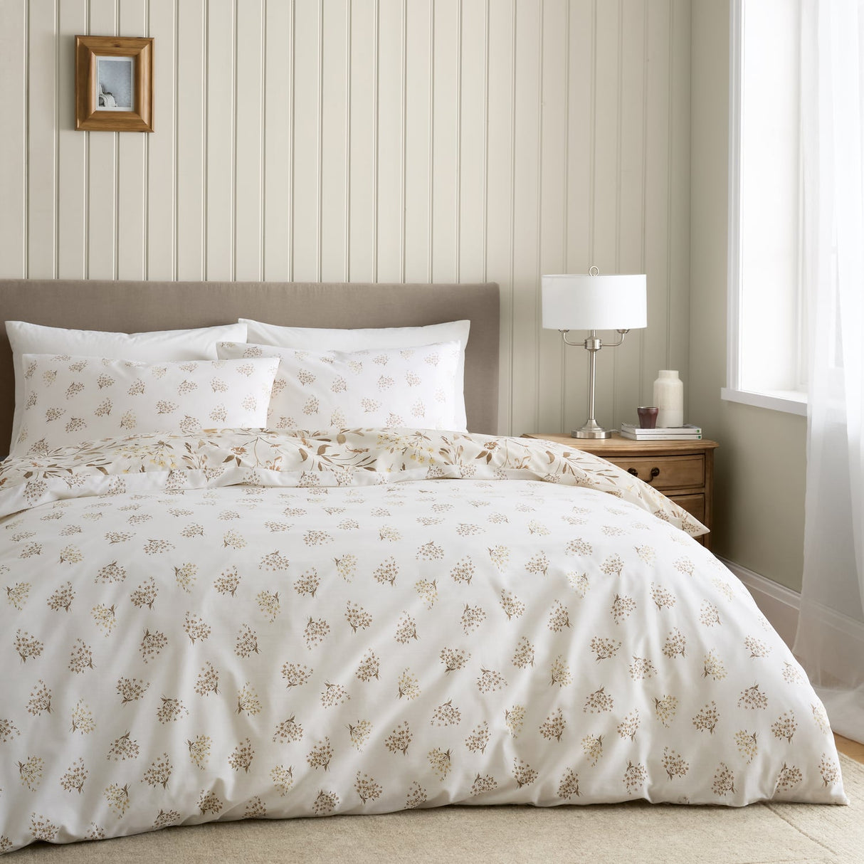Catherine Lansfield Isadora Floral Duvet Cover Set - Isadora Floral Natural Duvet Set