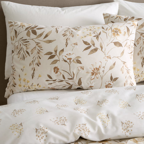 Catherine Lansfield Isadora Floral Duvet Cover Set - Isadora Floral Natural Duvet Set