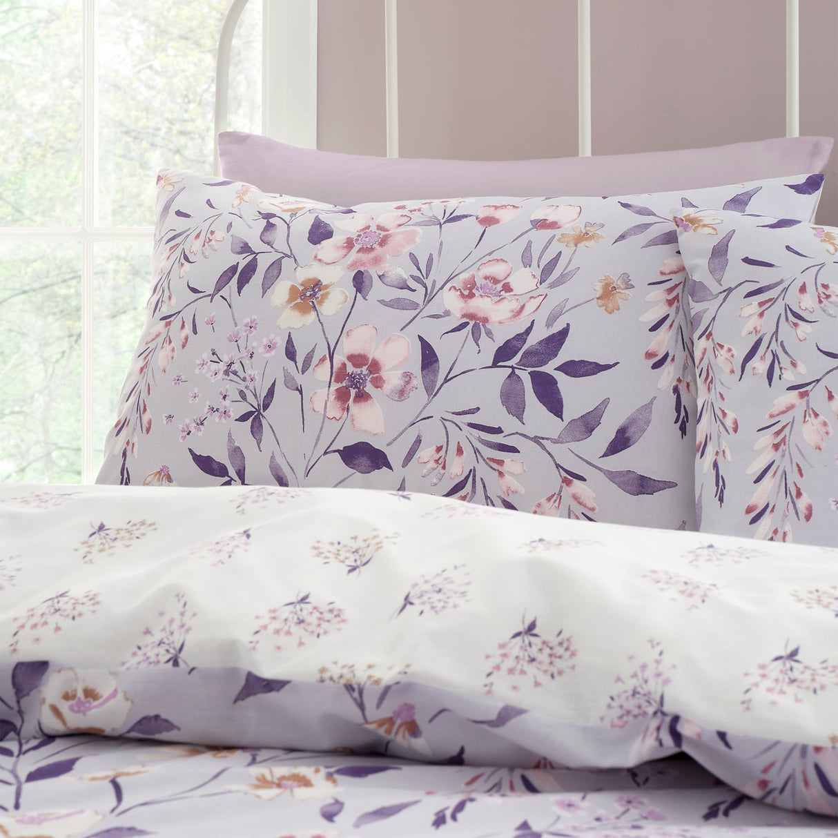 Catherine Lansfield Isadora Floral Lilac Duvet Cover Bedding Set