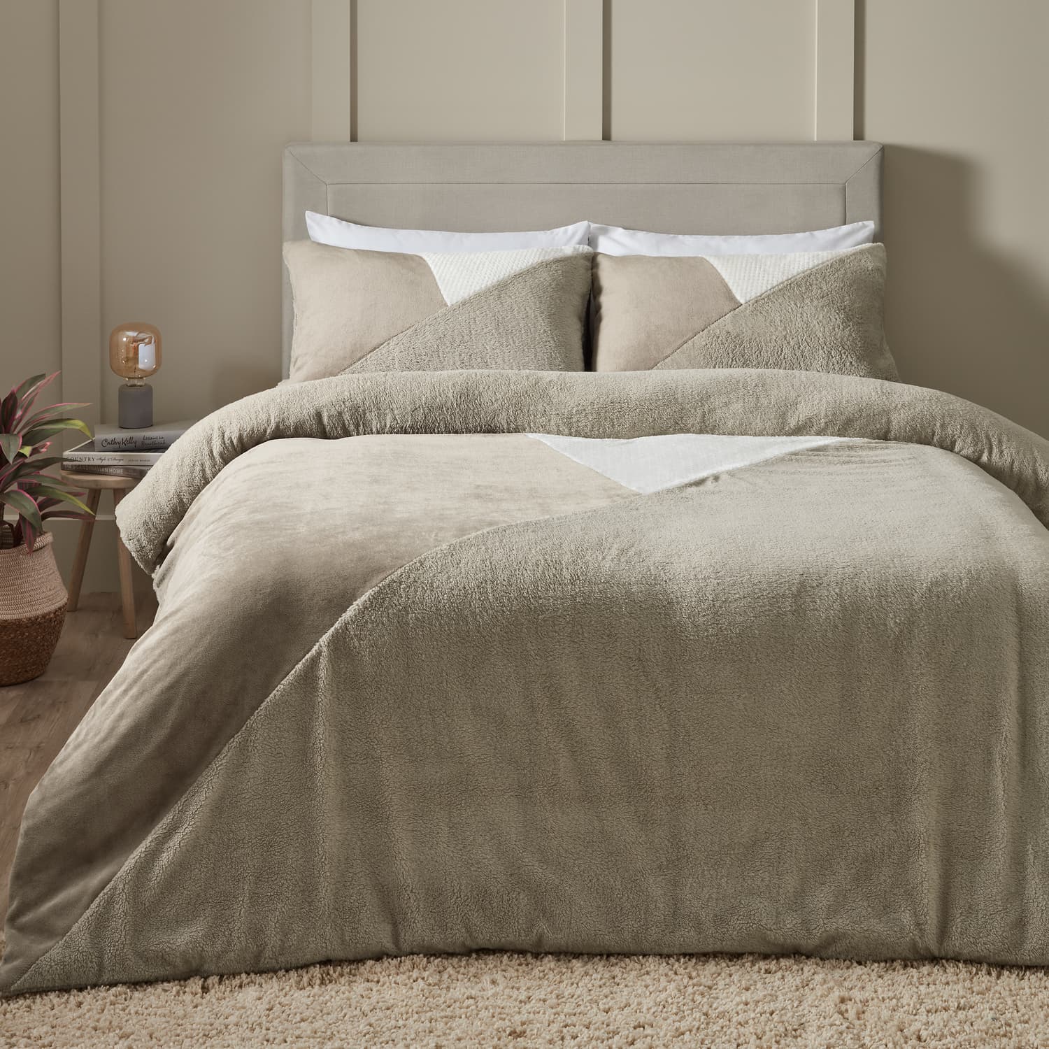 Catherine Lansfield Larsson Geo Cosy Collection Duvet Cover Set - Cosy Larsson Geo Fleece Duvet Set