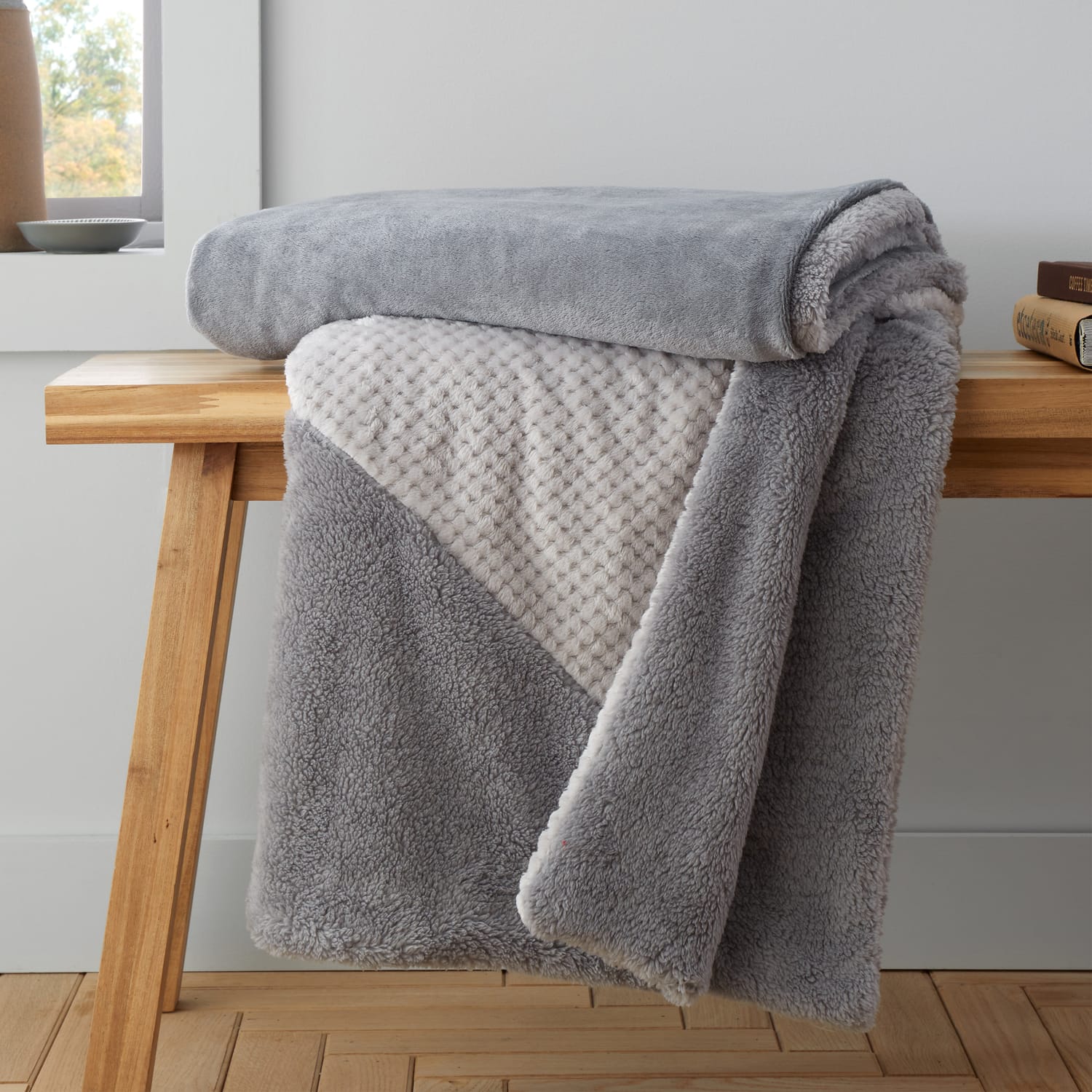 Catherine Lansfield Larsson Geo Cosy Throw 130cm x 170cm