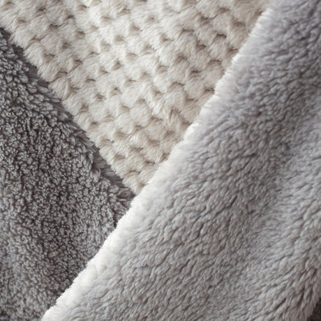 Catherine Lansfield Larsson Geo Cosy Throw 130cm x 170cm - Cosy Larsson Geo Fleece Throw Grey