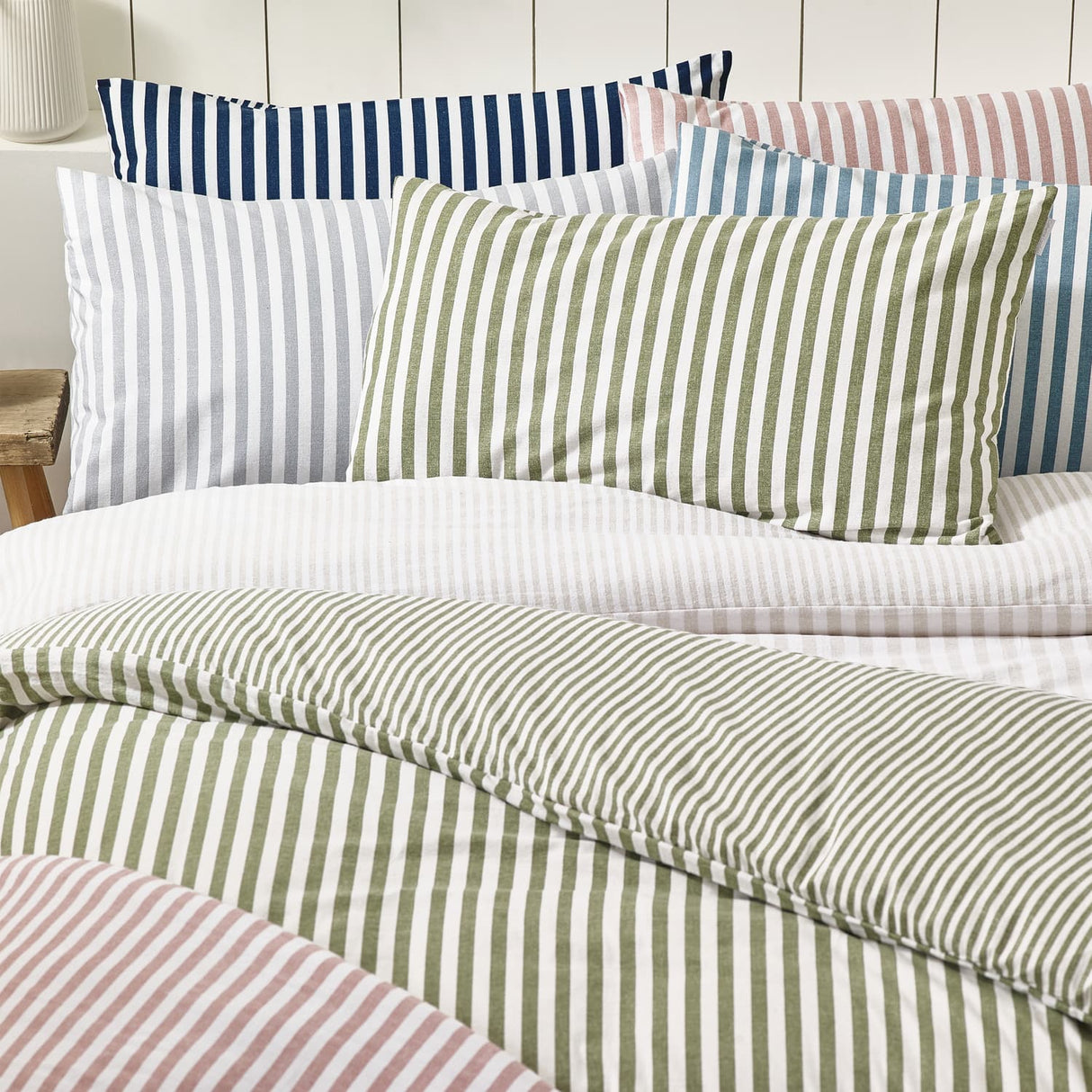 Catherine Lansfield Timeless Stripe Shower Curtain - Brushed Stripe Group