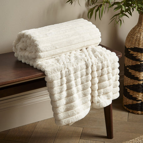 Catherine Lansfield Cosy Ribbed Velvet Throw – Cream – 130cm x 170cm