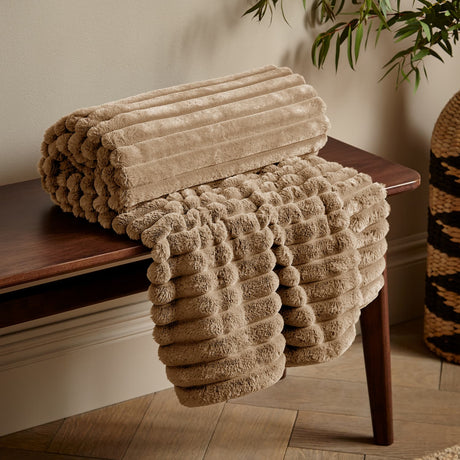 Catherine Lansfield Cosy Ribbed Velvet Throw – Natural – 130cm x 170cm