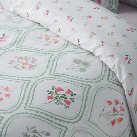 Catherine Lansfield Cameo Floral Reversible Duvet Cover Set with Pillowcase