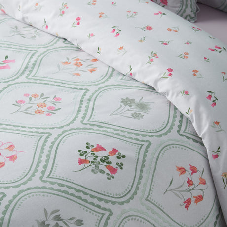 Catherine Lansfield Cameo Floral Soft Green Reversible Duvet Cover Set - Grey - Floral Green Duvet Set
