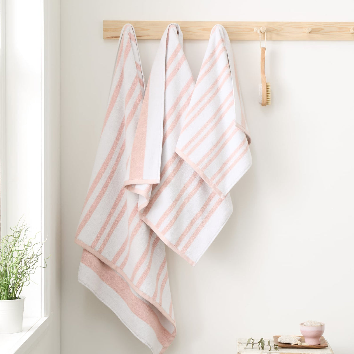 Bianca Reversible Stripe 600gsm Cotton Jacquard Towels - Blush Pink - Reversible Jacquard Blush Towels