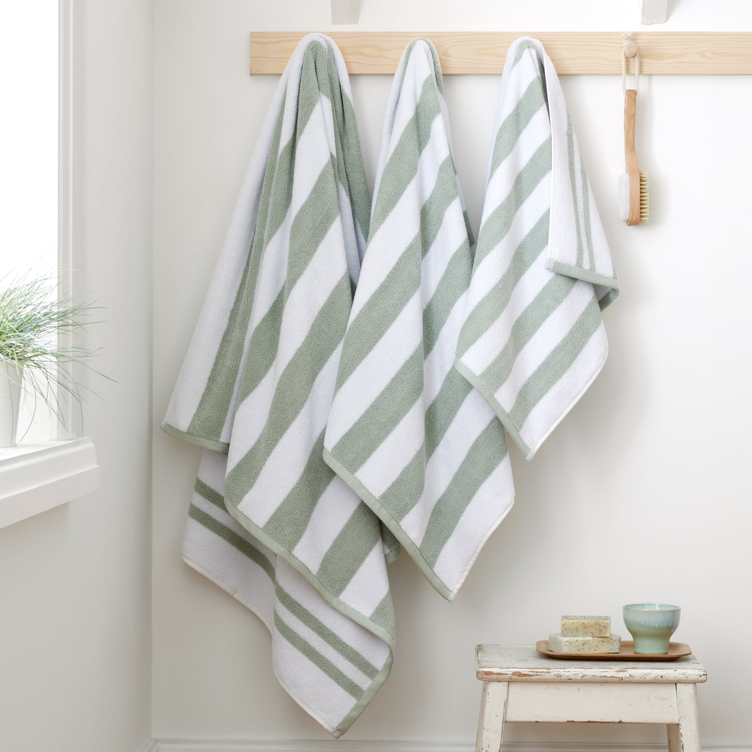 Bianca Reversible Stripe 600gsm Cotton Jacquard Towels - Sage Green - Reversible Jacquard Sage Green Towel