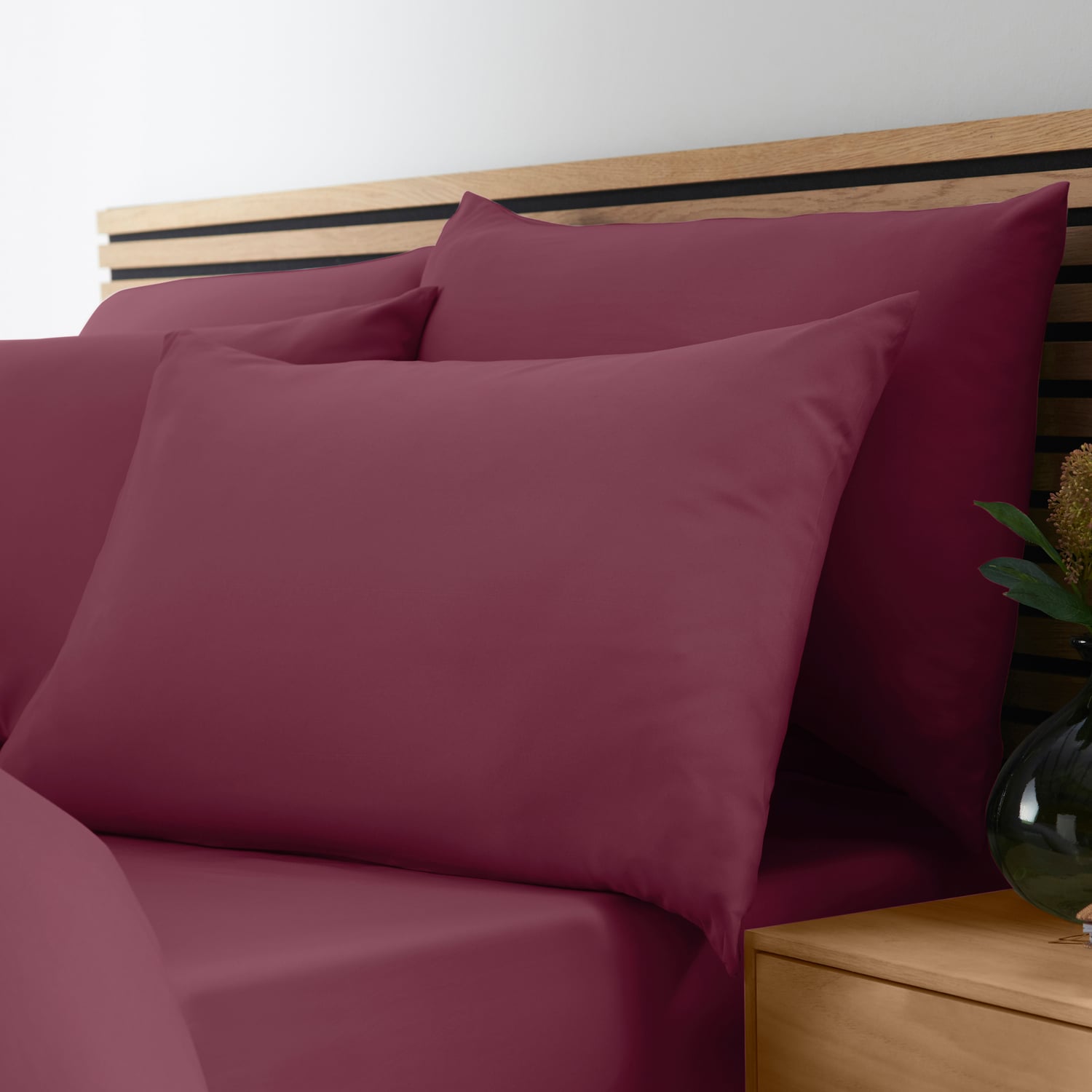 Catherine Lansfield So Soft Non Iron Duvet Cover Set - So Soft Non Iron Burgundy Duvet Set