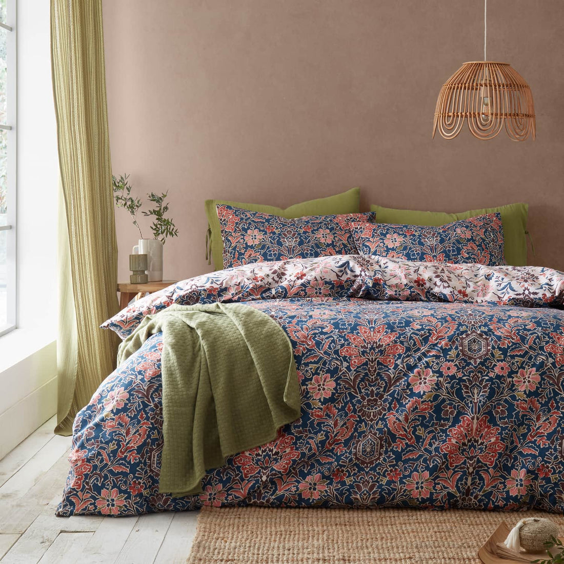 Pineapple Elephant Keera Floral Duvet Cover Set