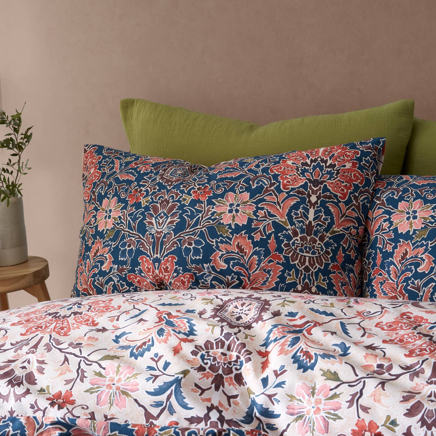 Pineapple Elephant Keera Floral Duvet Cover Set - Keera Floral Duvet Set Navy