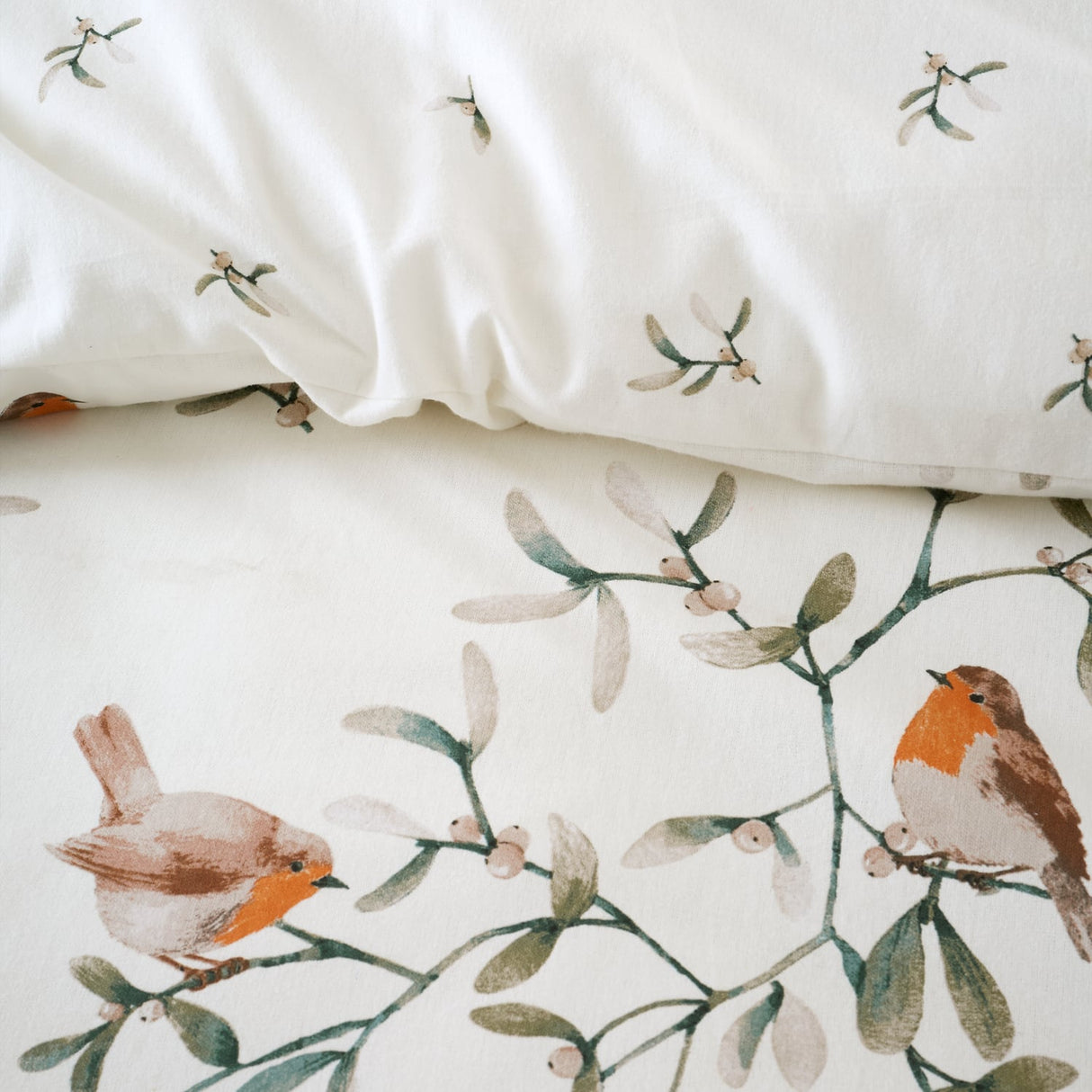 Catherine Lansfield Mistletoe Robins Brushed Cotton Flannelette Duvet Cover Set - Brushed Mistletoe Robin Duvet Set