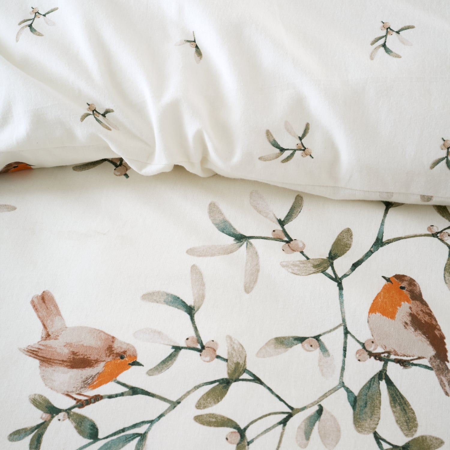 Catherine Lansfield Mistletoe Robins Brushed Cotton Flannelette Duvet Cover Set - Brushed Mistletoe Robin Duvet Set