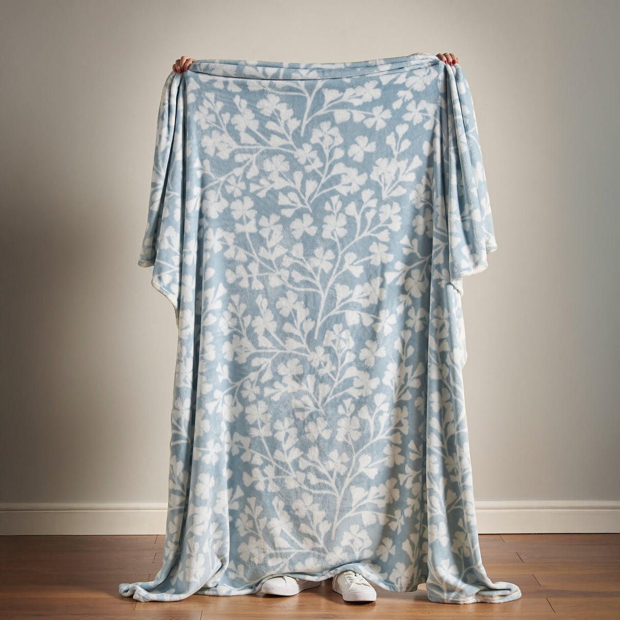 Catherine Lansfield Brooke Floral Throw 200cm x 240cm - Brooke Floral Throw Duck Egg