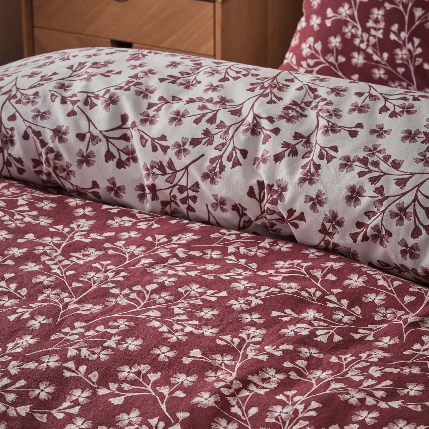 Catherine Lansfield Grace Floral Leaf Brushed Cotton Flannelette Duvet Cover Set - Red - Grace Floral Red Duvet Set