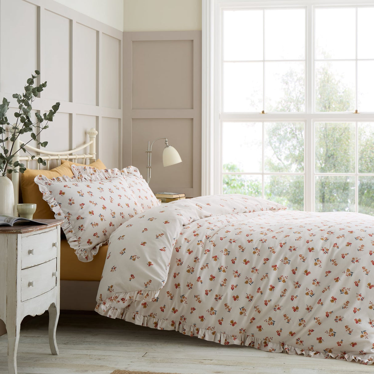 Catherine Lansfield Frill Ditsy Floral Duvet Cover Set - Frill Ditsy Floral Duvet Set