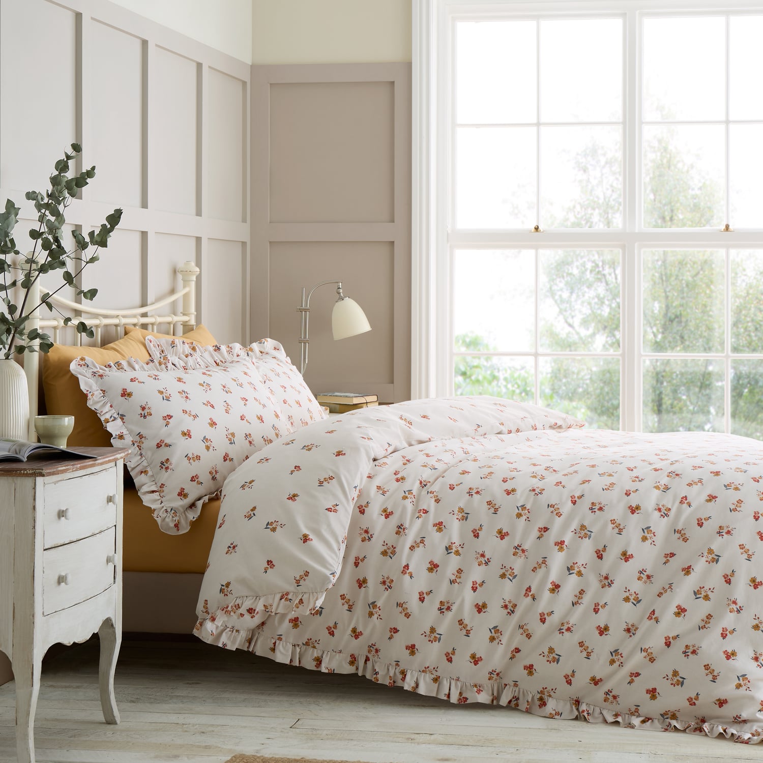 Catherine Lansfield Frill Ditsy Floral Duvet Cover Set - Frill Ditsy Floral Duvet Set