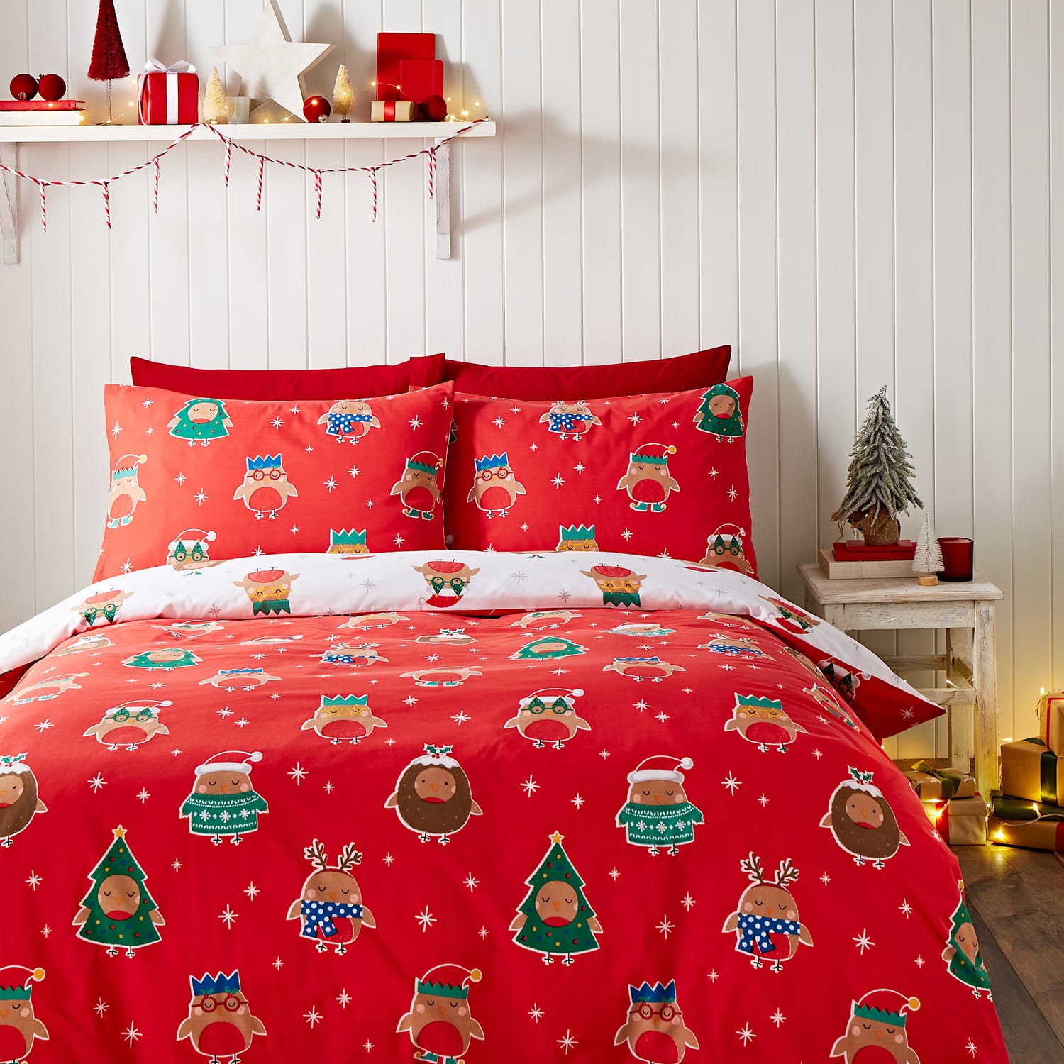 Catherine Lansfield Christmas Party Robins Duvet Cover Set - Christmas Party Robins Duvet Set