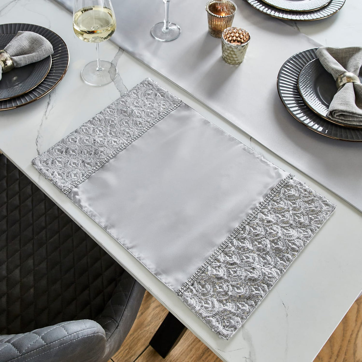Catherine Lansfield Deco Sequin Placemats 4 Pack Silver