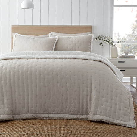Catherine Lansfield Cosy Nori Sherpa Bedspread