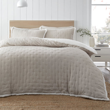 Catherine Lansfield Cosy Nori Sherpa Duvet Cover Set - Cosy Nori Sherpa Duvet Set Cream