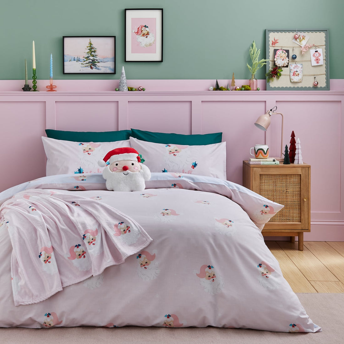 Catherine Lansfield Vintage Christmas Santa Duvet Cover Set