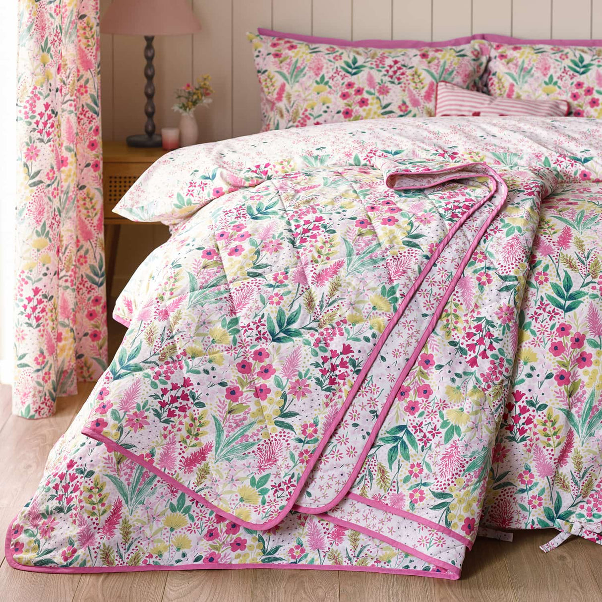 Catherine Lansfield Tilly Floral Bedspread - Tilly Floral Bedspread Pink