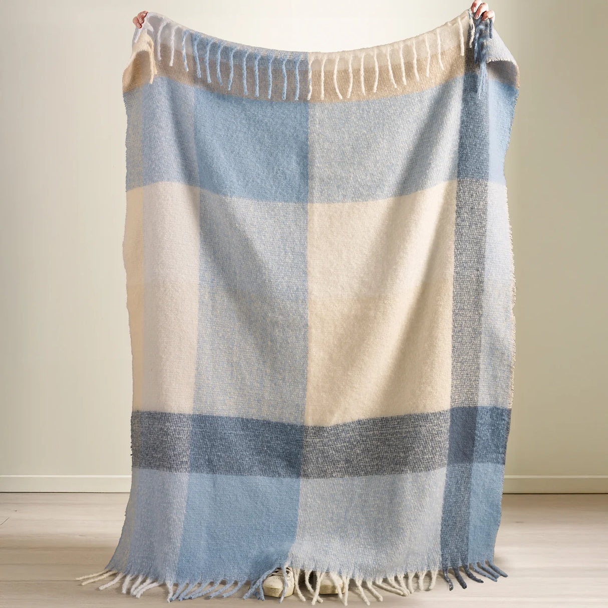 Catherine Lansfield Faux Mohair Check Blue 130x170cm Throw 2