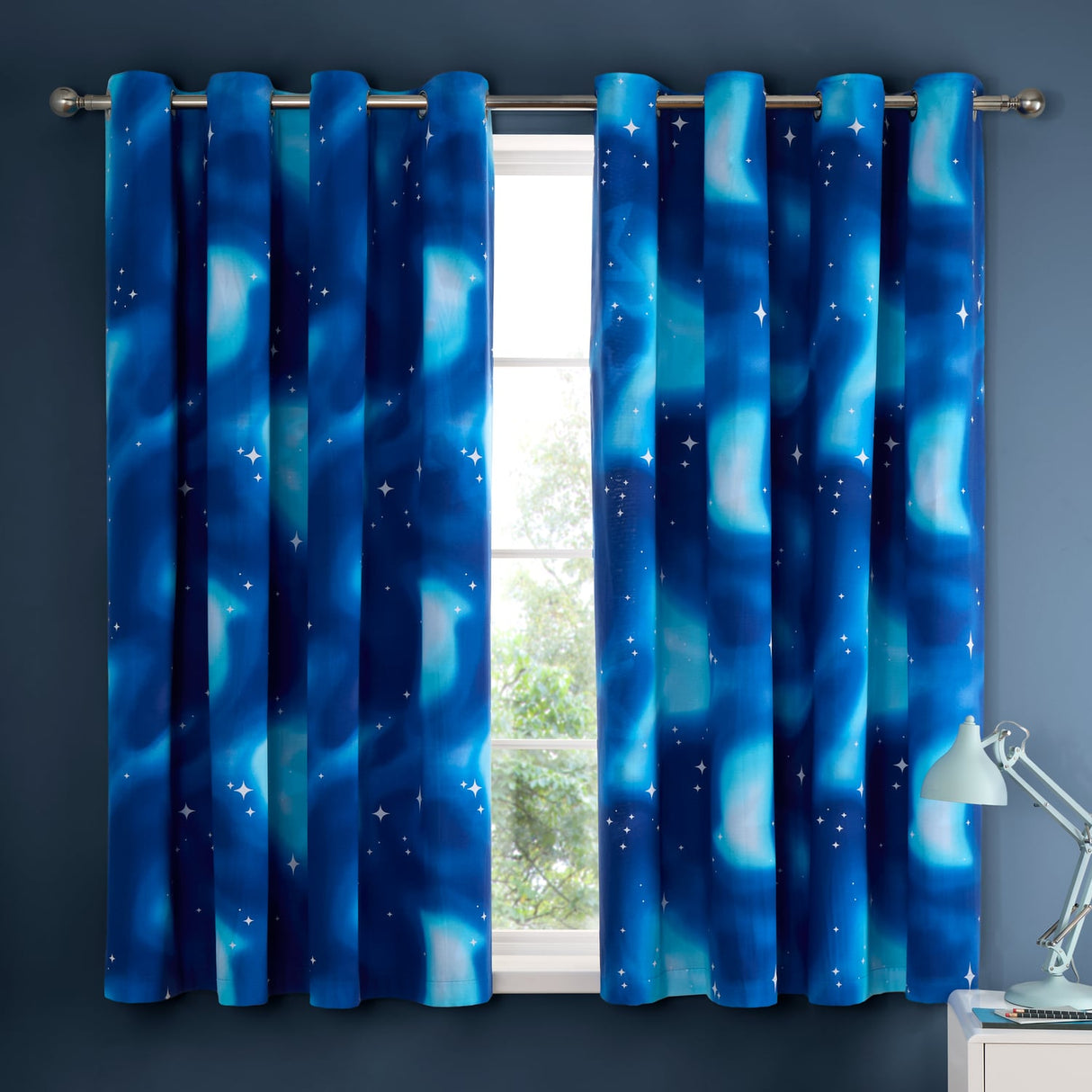 Catherine Lansfield Ombre Stars Kids Eyelet Curtains - Blue Polycotton - Ombre Stars Curtains Blue
