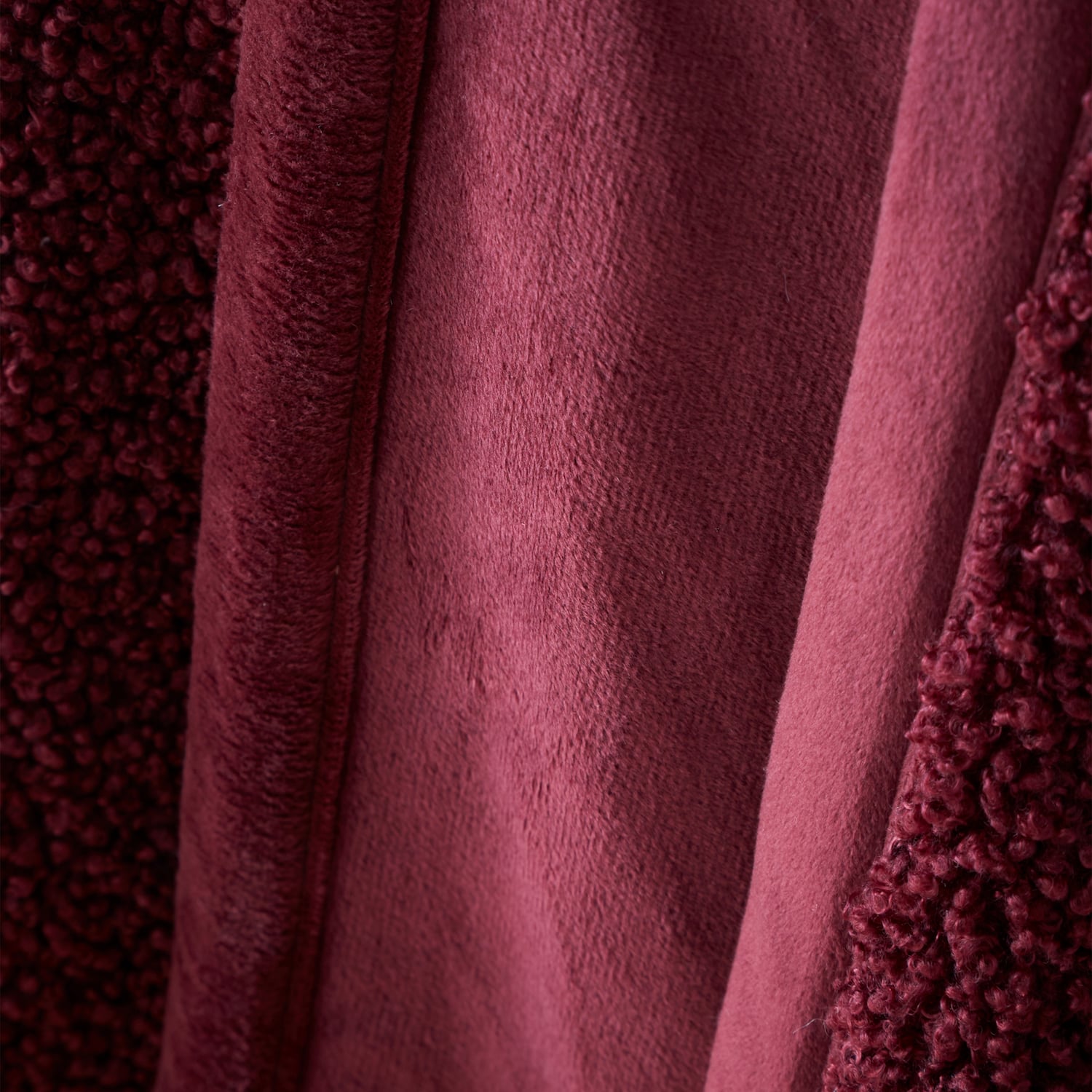 Catherine Lansfield So Soft Velvet Boucle Reversible Throw – Olive – 130cm x 170cm - So Soft Velvet Boucle Damson Throw