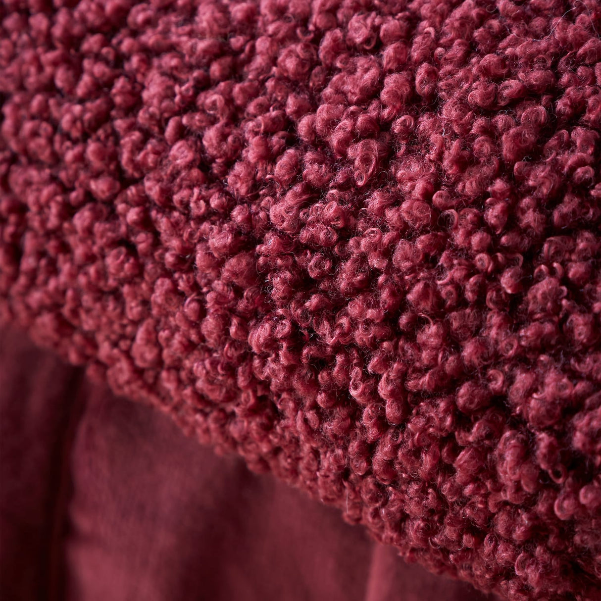 Catherine Lansfield So Soft Velvet Boucle Reversible Throw – Chocolate – 130cm x 170cm - So Soft Velvet Boucle Damson Throw