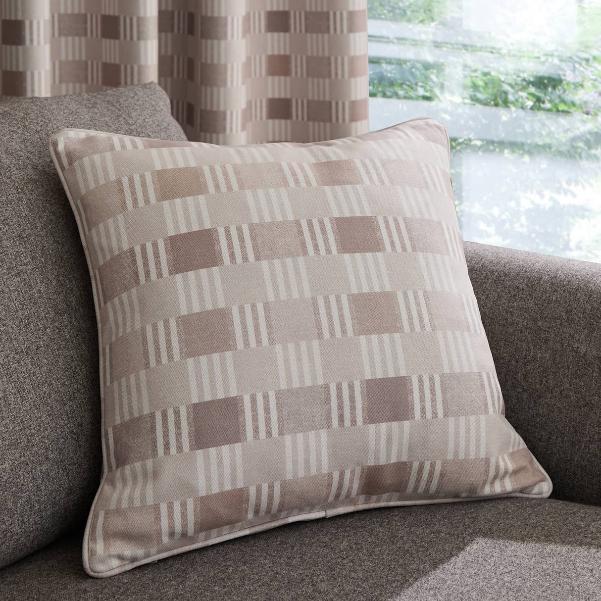 Catherine Lansfield Wilson Check Cushion Cover 45cm x 45cm - Wilson Check Cushion Natural