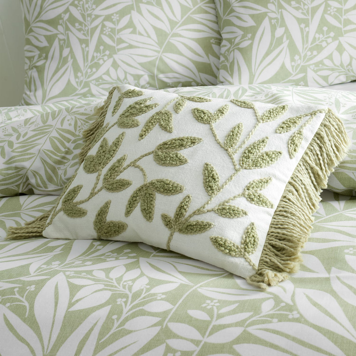 Catherine Lansfield Tufted Sorrel Leaf Filled Cushion 30cm x 40cm