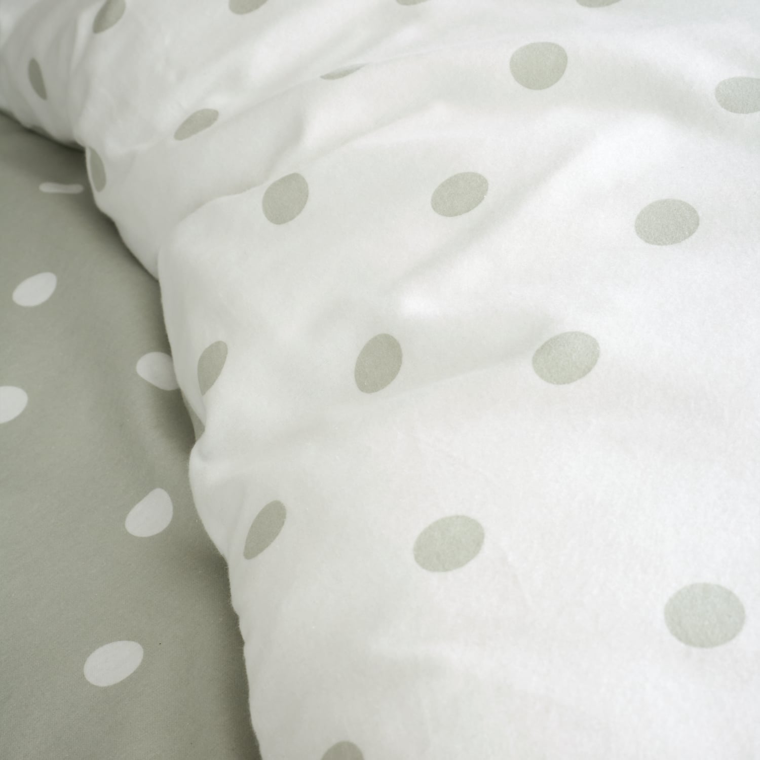 Catherine Lansfield Brushed Polka Dot Duvet Cover Set - Brushed Polka Dot Duvet Set Green