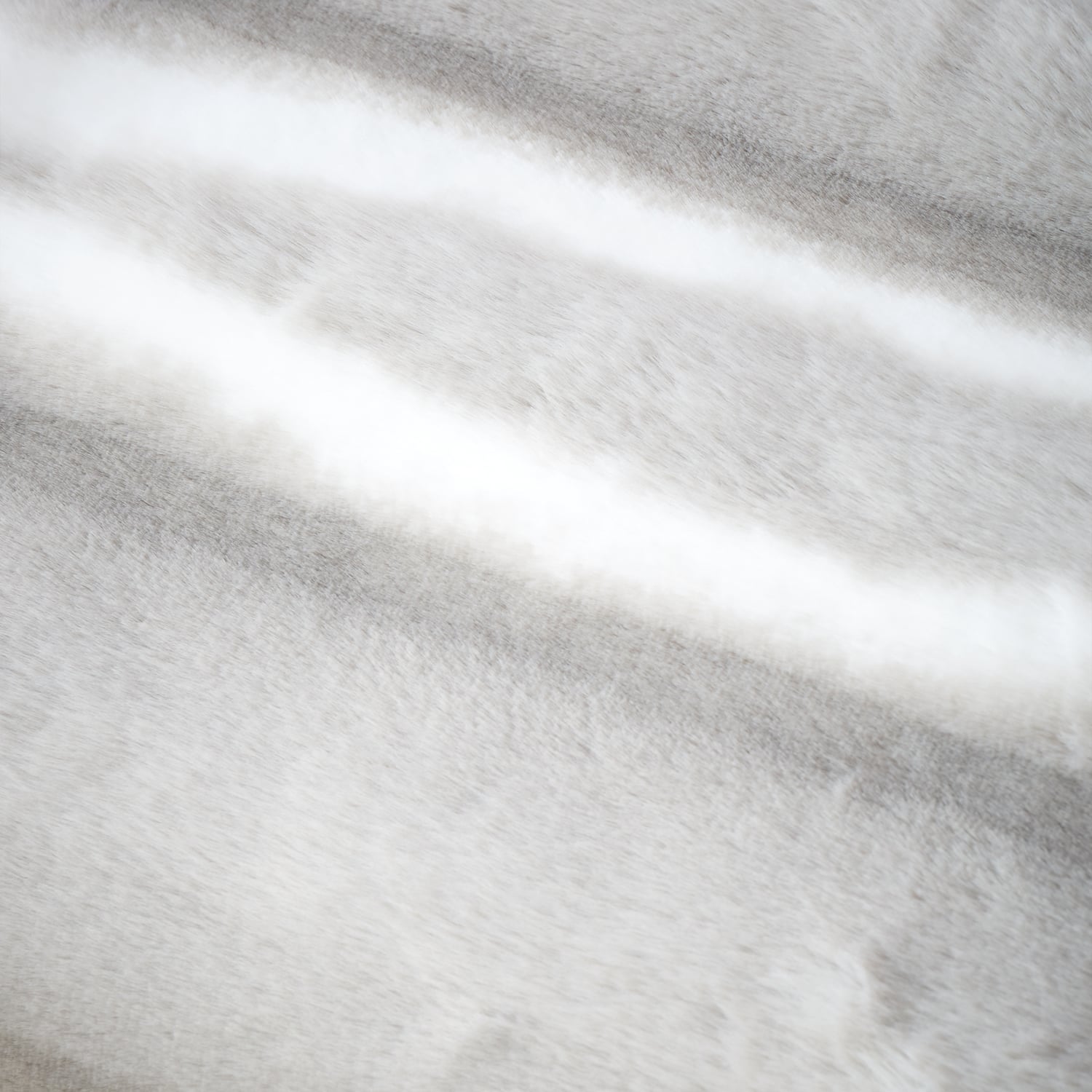 Catherine Lansfield Flint Faux Fur Throw – Silver – 130cm x 170cm - Flint Faux Fur Throw Silver