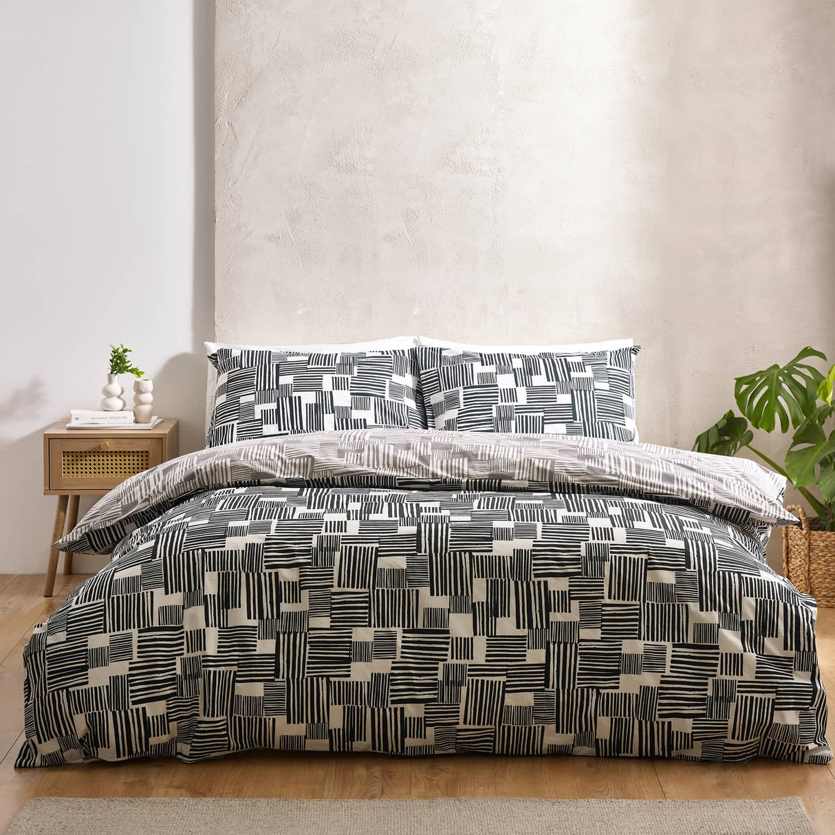 Catherine Lansfield Blocks Reversible Duvet Cover Set - Blocks Duvet Set