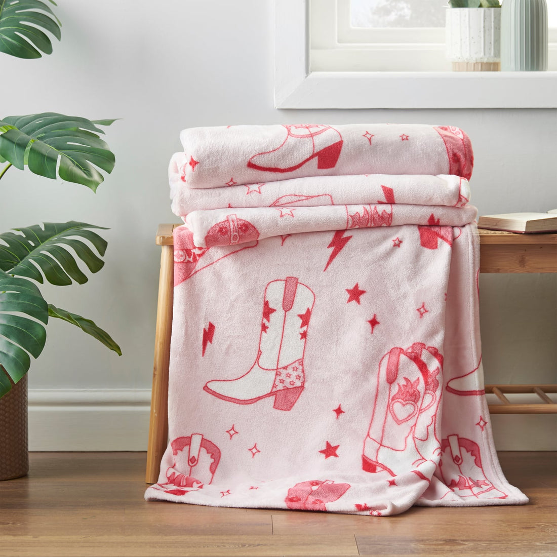 Sassy B Cowgirl Boots Cosy Throw Blanket 200cm x 240cm