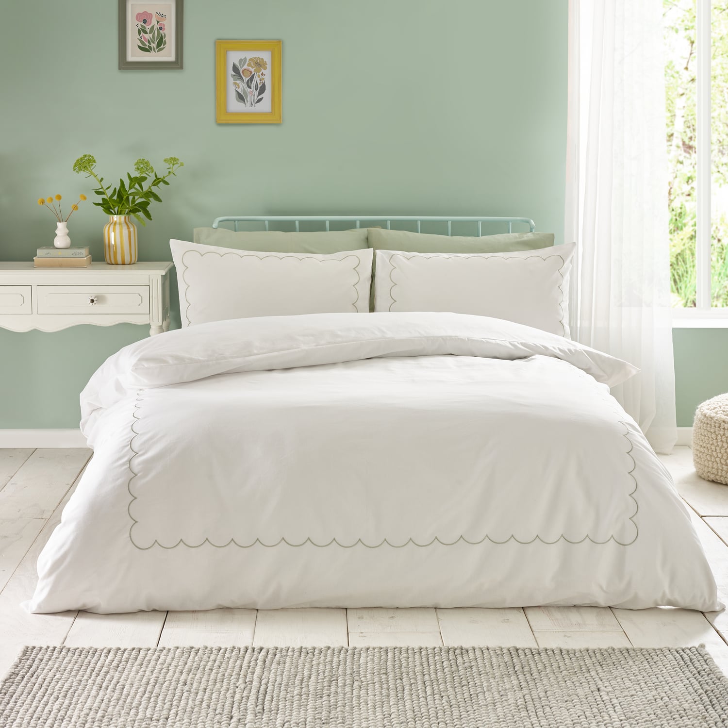 Catherine Lansfield Scallop Border Duvet Cover Set - Scallop Border Duvet Set White Green