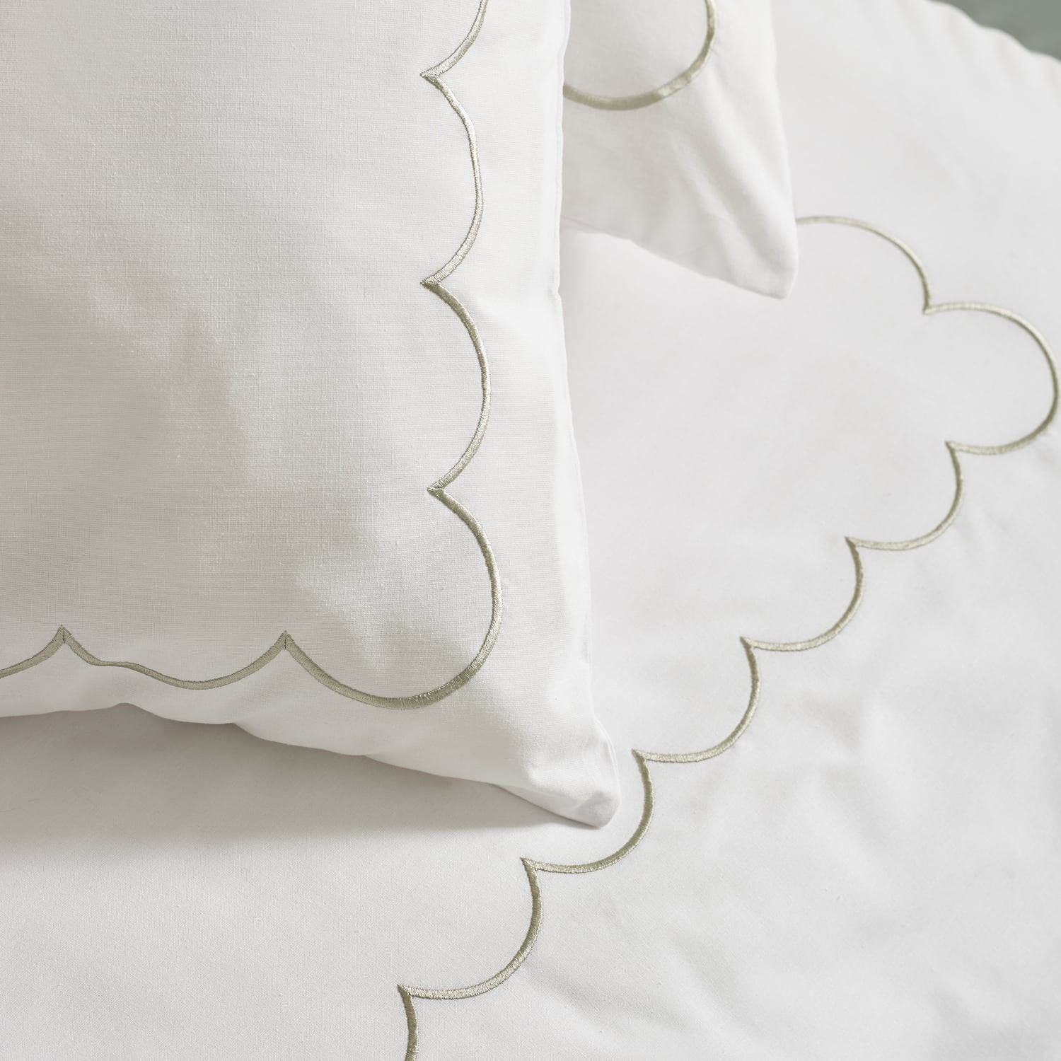 Catherine Lansfield Scallop Border Duvet Cover Set - Scallop Border Duvet Set White Green