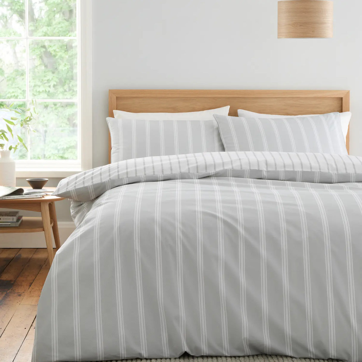 Bianca Ashford Stripe 200 Thread Count 100% Cotton Reversible Duvet Cover Set - Silver image 9