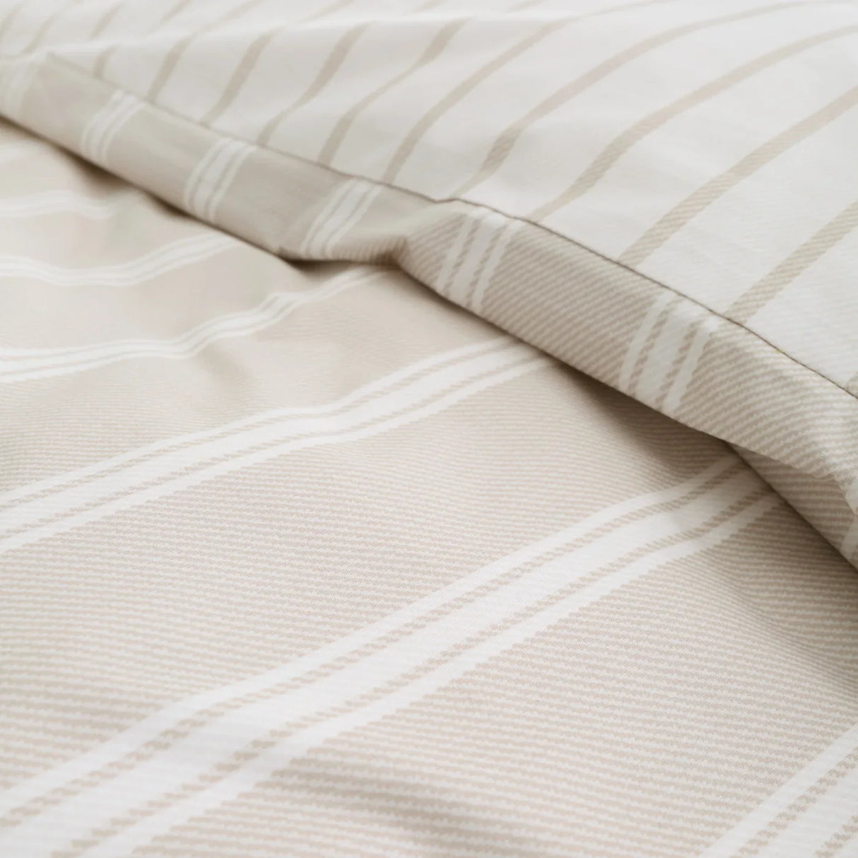 Bianca Ashford Stripe 200 Thread Count 100% Cotton Reversible Duvet Cover Set - Silver image 5