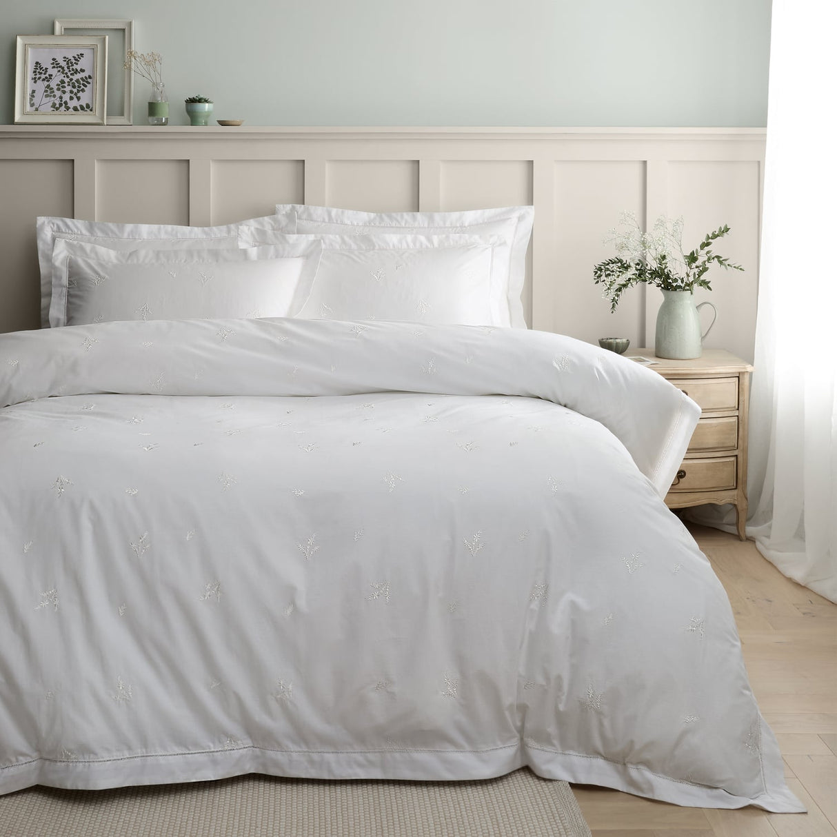 Bianca Fine Linens Lottie Embroidery Duvet Cover Set - Lottie Embroidery