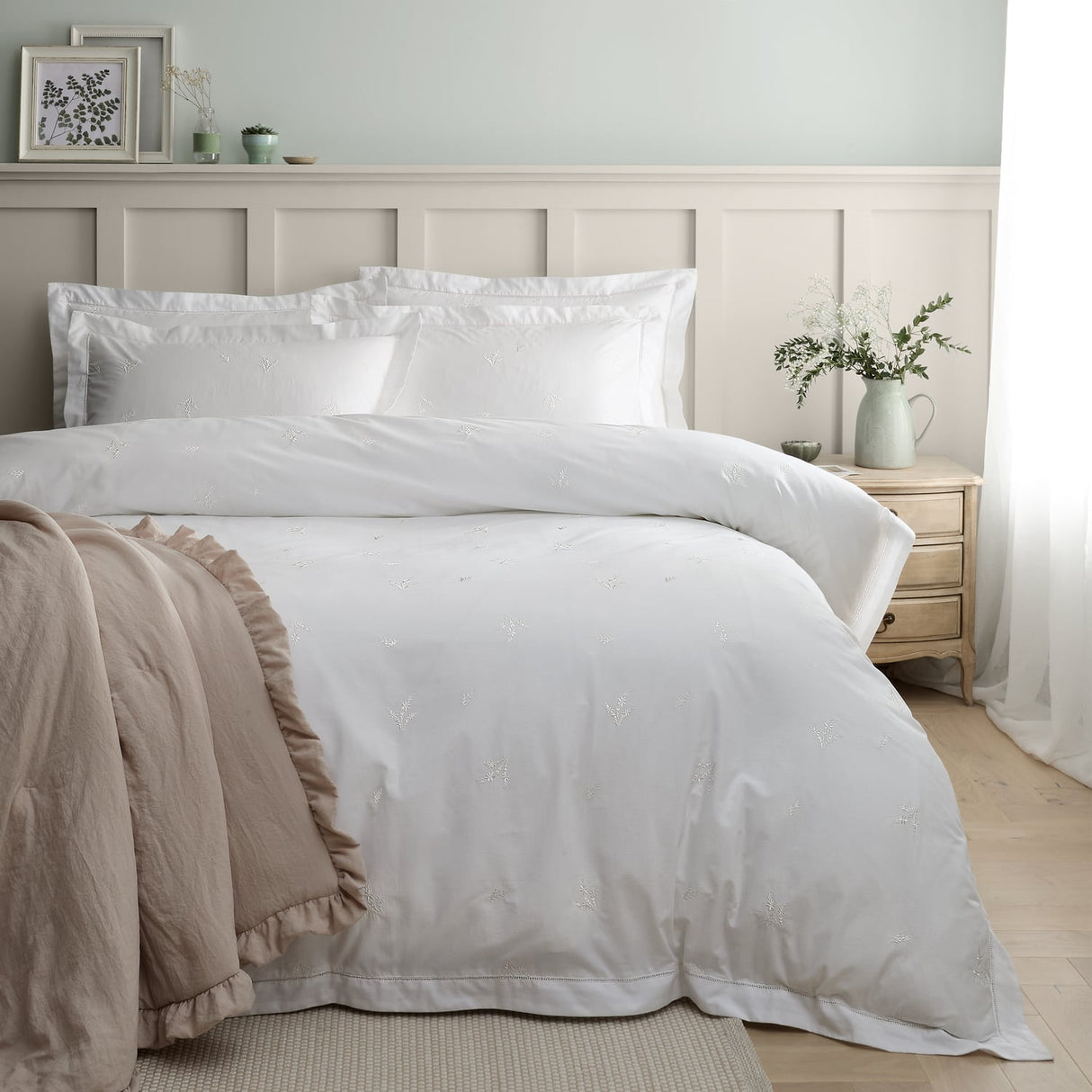 Bianca Fine Linens Lottie Embroidery Duvet Cover Set
