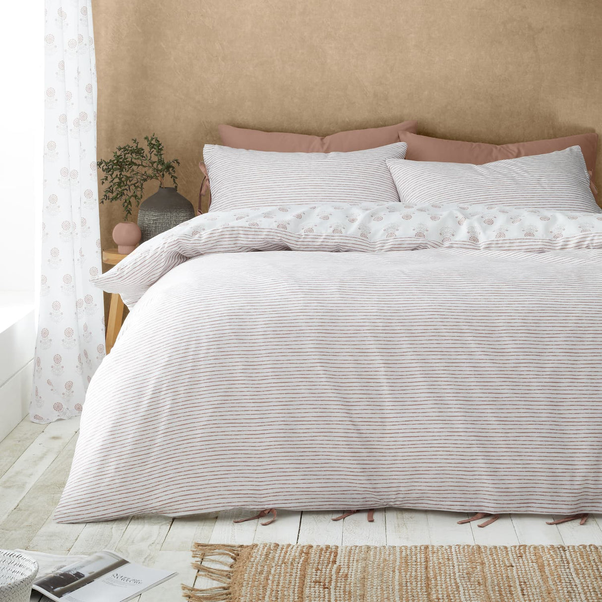 Catherine Lansfield Woodblock Floral So Soft Duvet Cover Set - Woodblock Floral Duvet Set