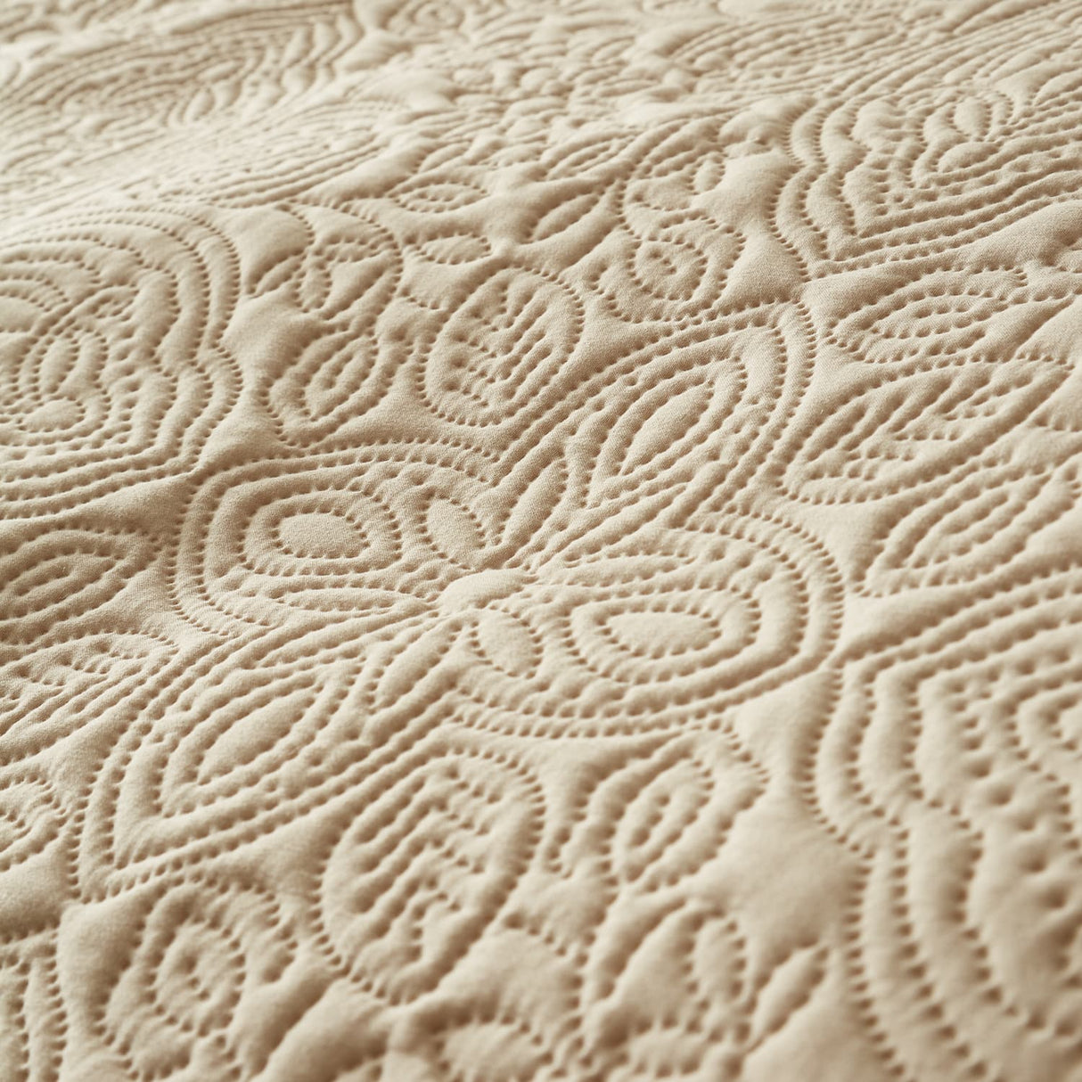 Pineapple Elephant Casablanca Pinsonic Natural Bedspread 220x230cm - Casablanca Pinsonic Bedspread