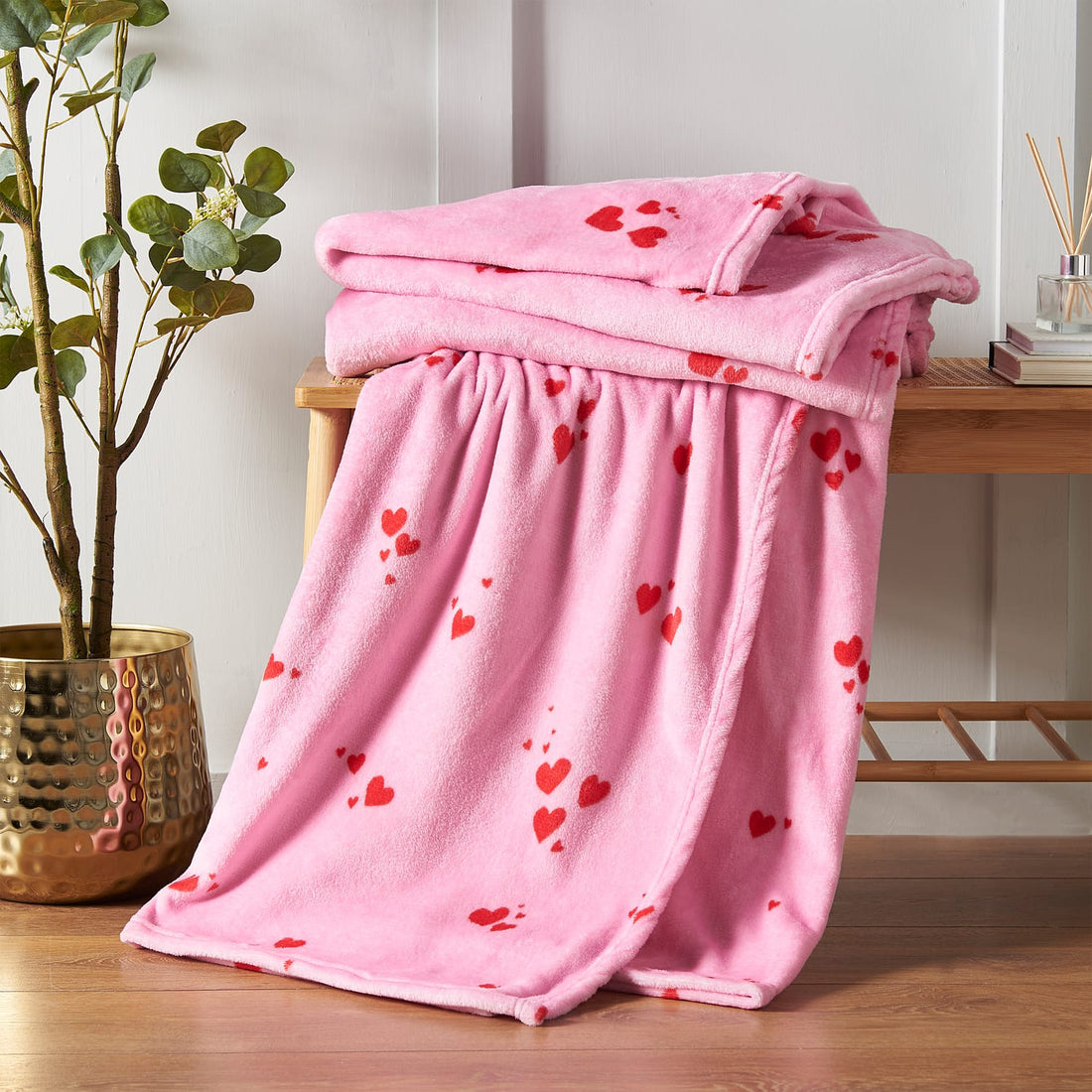 Catherine Lansfield Heart Cosy Soft Throw Blanket