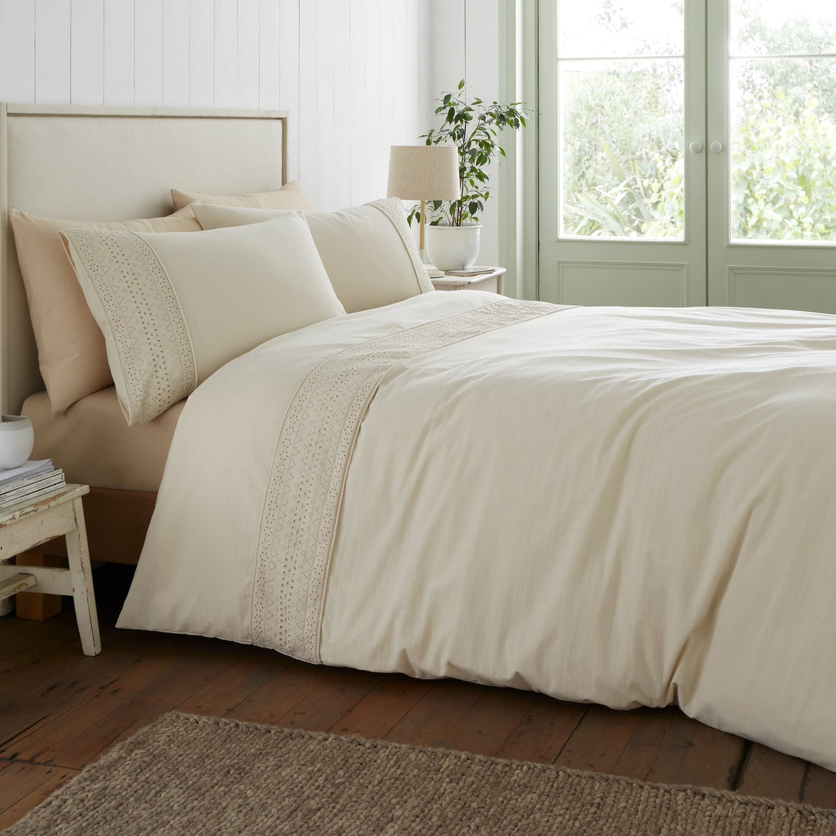 Catherine Lansfield Broderie Anglaise Duvet Cover Set - Cream - Broderie Anglaise Cream